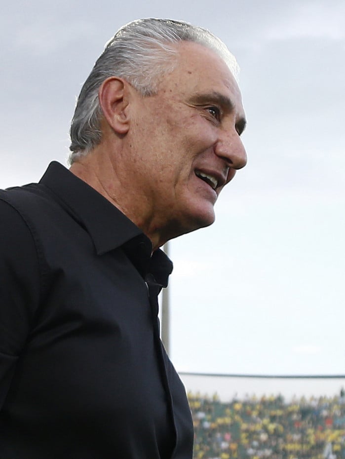 Tite recebeu cart&atilde;o vermelho no cl&aacute;ssico contra o Vasco