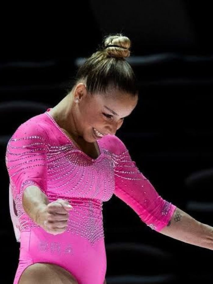 Fl&aacute;via Saraiva conquistou o ouro na trave pela Copa do Mundo de Gin&aacute;stica Art&iacute;stica