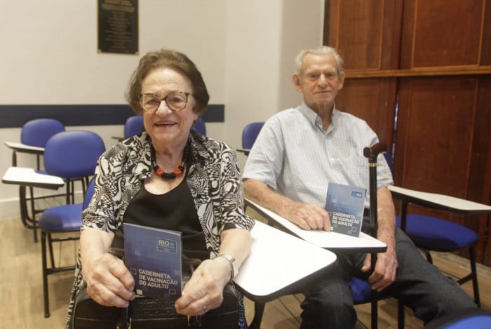 Jardilisa Frossard e o marido, William Frossard, se vacinaram nesta segunda-feira