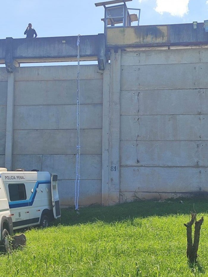 Holand&ecirc;s e colombiano usaram corda improvisada com len&ccedil;&oacute;is em tentativa de fuga