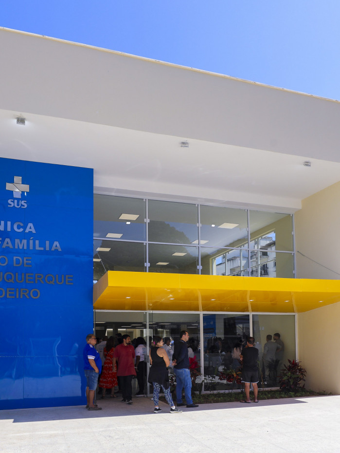 Cl&iacute;nica da Familia Hesio de Albuquerque Cordeiro est&aacute; localizada na Estrada do Camorim e tem capacidade para atender a 28 mil pessoas