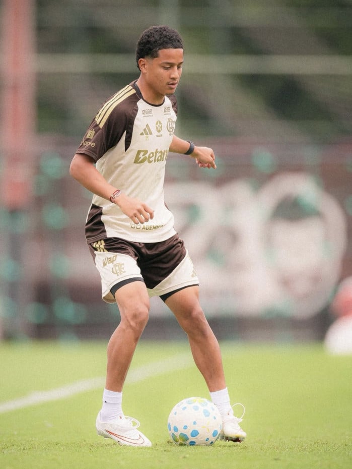 Valencia em treino do Flamengo