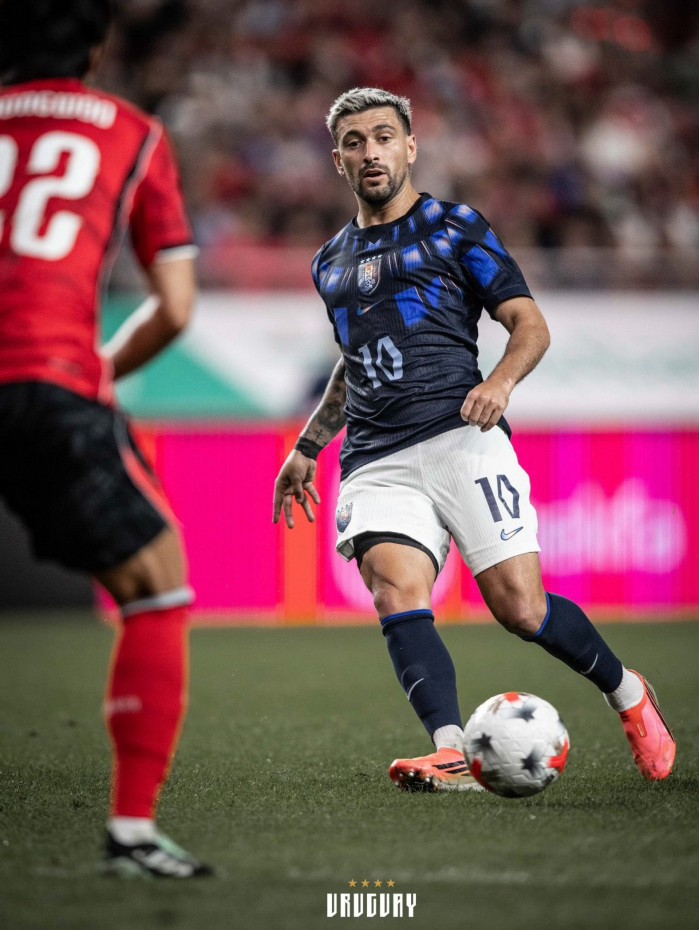 Arrascaeta foi titular da sele&ccedil;&atilde;o do Uruguai em amistoso contra a Coreia do Sul