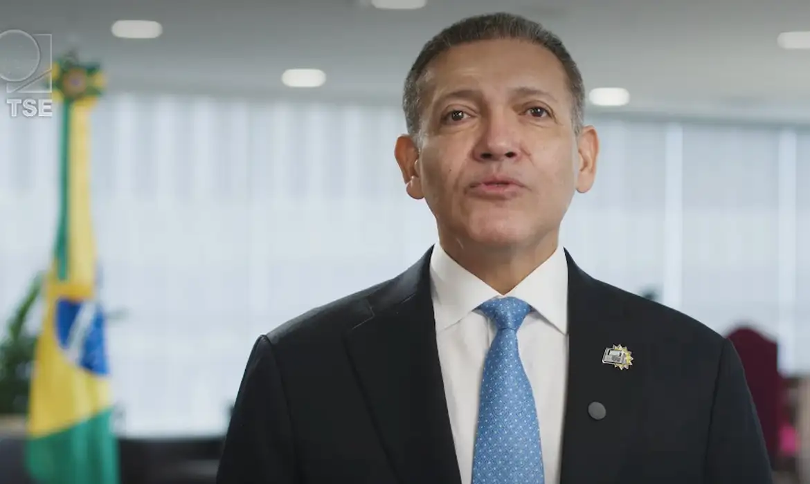 Presidente do TSE diz que voto &eacute; direito fundamental dos brasileiros
