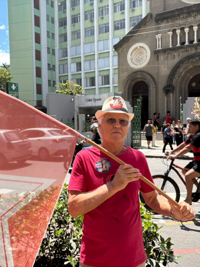 Aposentado Mozart Queiroz votou no Col&eacute;gio Santo Ant&ocirc;nio Maria Zaccaria