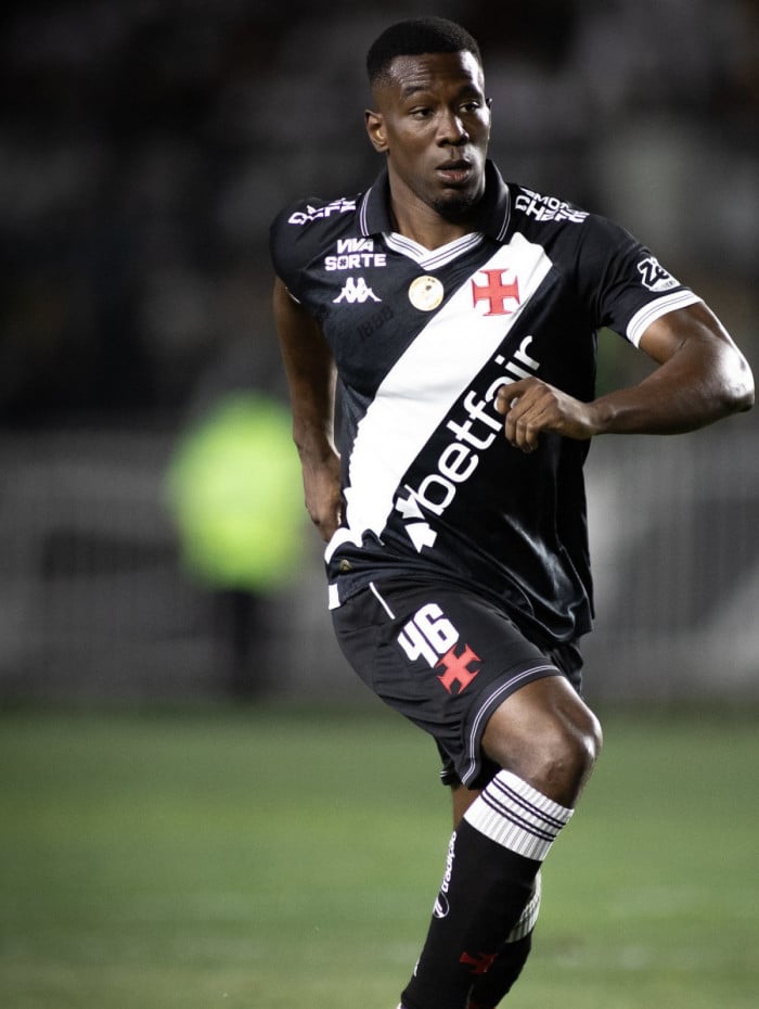 Carlos Cuesta atuando com a camisa do Vasco
