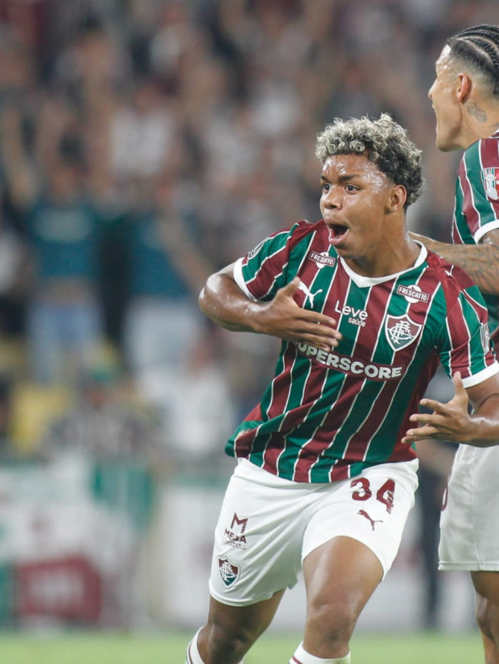 Wesley Nat&atilde; marcou de cabe&ccedil;a nos acr&eacute;scimos e manteve o Fluminense vivo na Libertadores