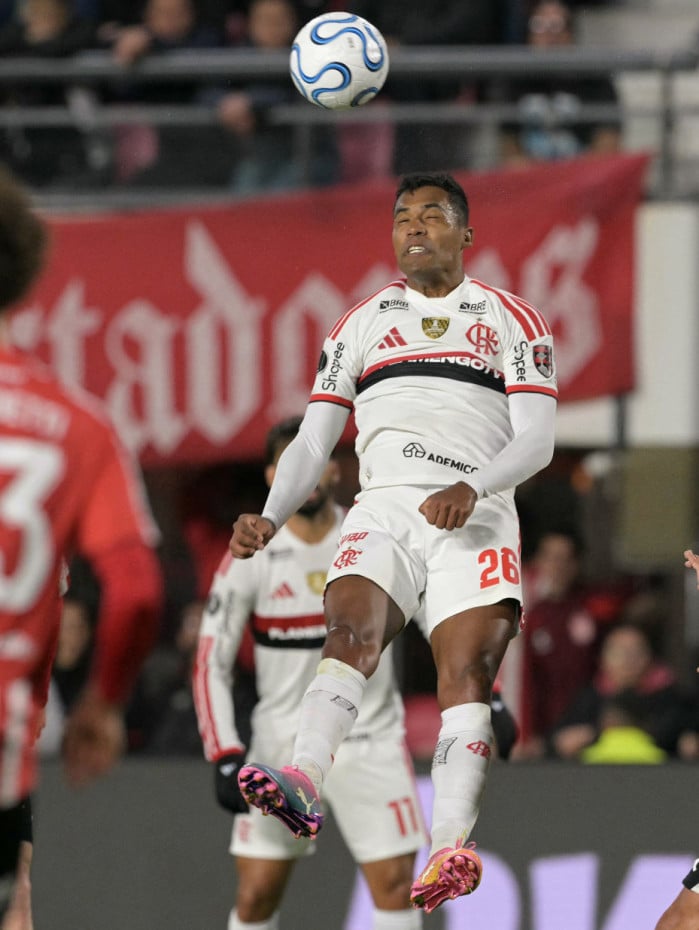 Flamengo enfrentou o Estudiantes em La Plata