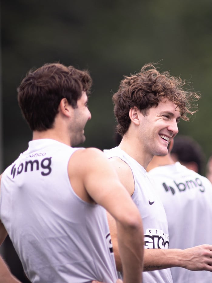Colidio em treino pelo Vasco