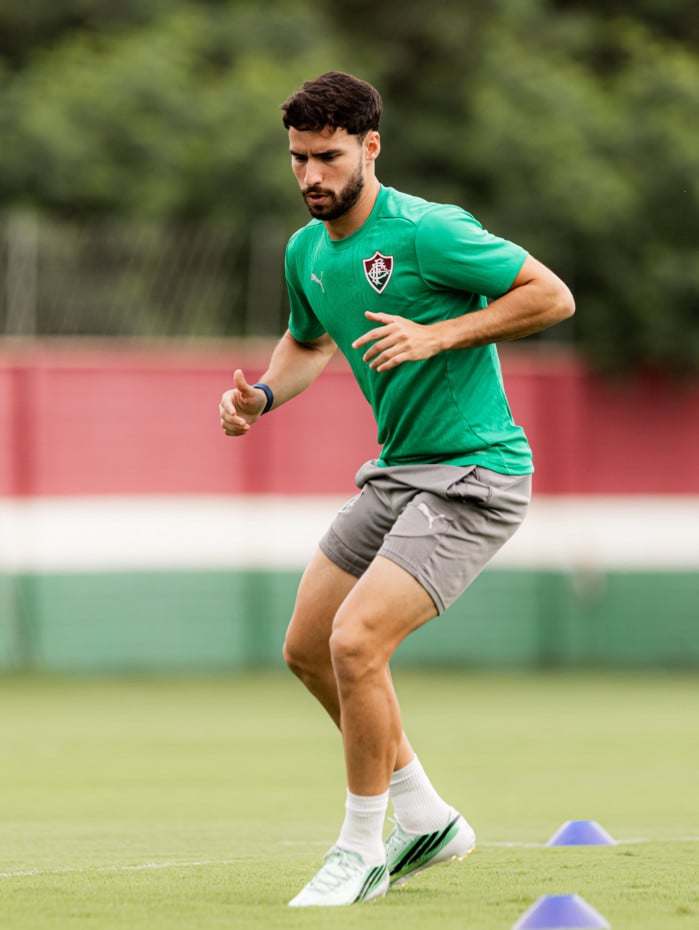 Martinelli passar&aacute; por artroscopia no joelho esquerdo