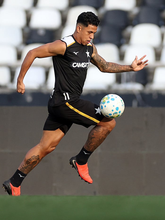 Matheus Martins comemora a boa fase sob o comando de Tite