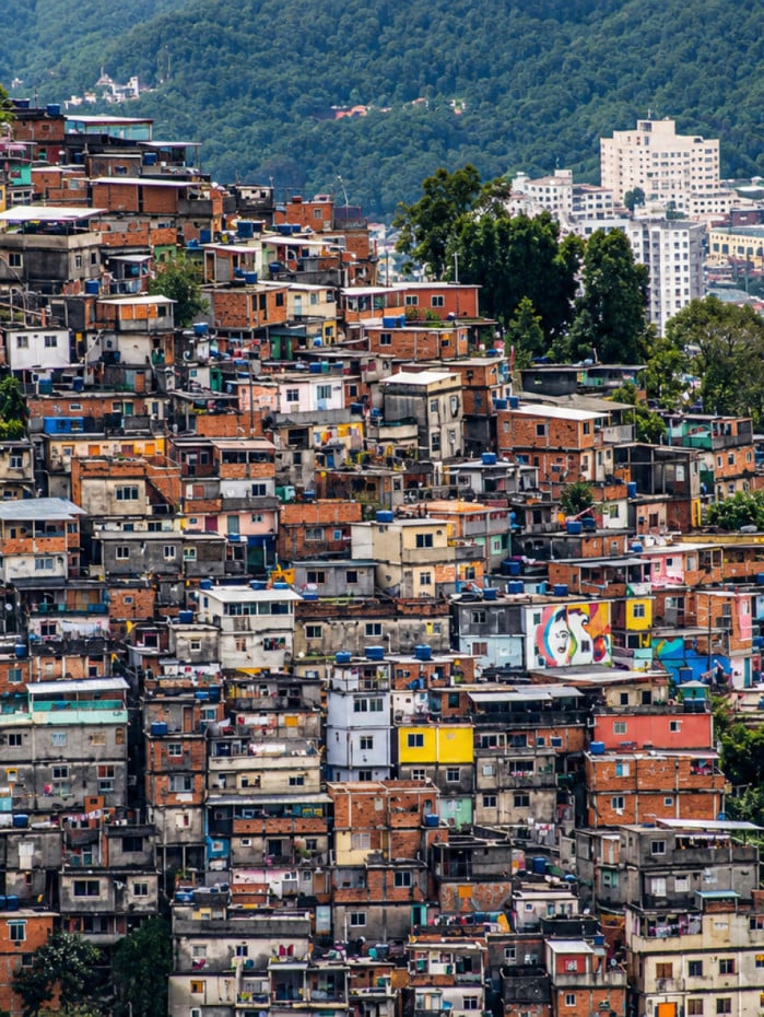 Cerca de 2,1 milh&otilde;es de moradores de comunidades do Rio ir&atilde;o &agrave;s urnas hoje