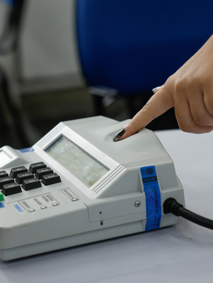 Hor&aacute;rio de vota&ccedil;&atilde;o foi prorrogado em duas horas pelo STF