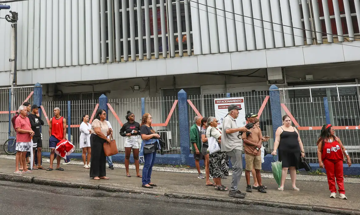 Policial militar &eacute; preso acusado de venda de voto no estado do Rio