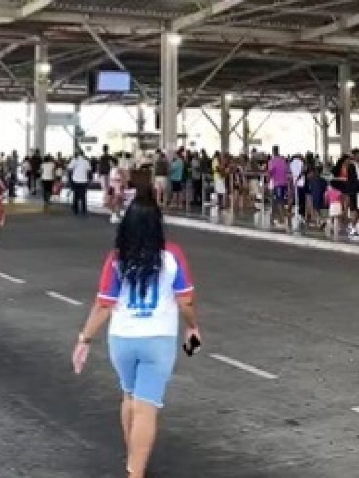 Terminal &Aacute;guas Claras, em Salvador, neste domingo