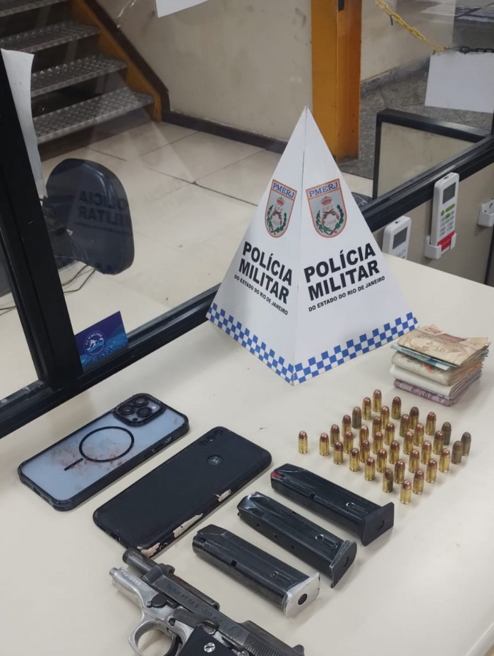 PM apreende pistola, 37 muni&ccedil;&otilde;es e R$ 1,7 mil em carro de baleados no Terreir&atilde;o, na Zona Sudoeste