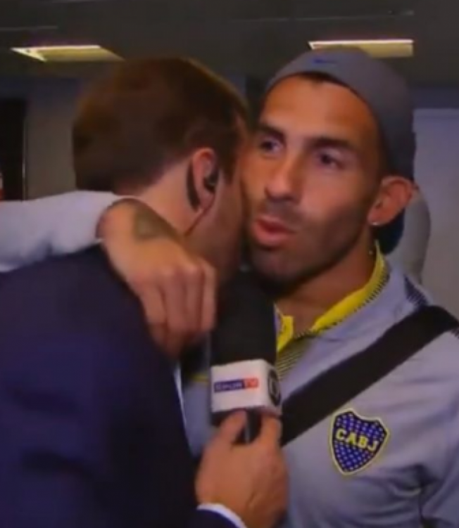 Roger Flores tentou entrevistar Tevez mas não conseguiu - Reprodução Internet