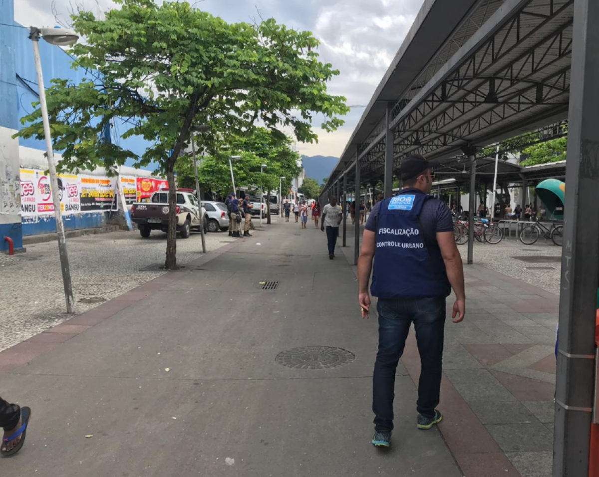 Cal&ccedil;ad&atilde;o de Bangu vai alojar at&eacute; 180 ambulantes, ter&aacute; equipamentos padronizados e hor&aacute;rio de funcionamento, de 7h &agrave;s 19h