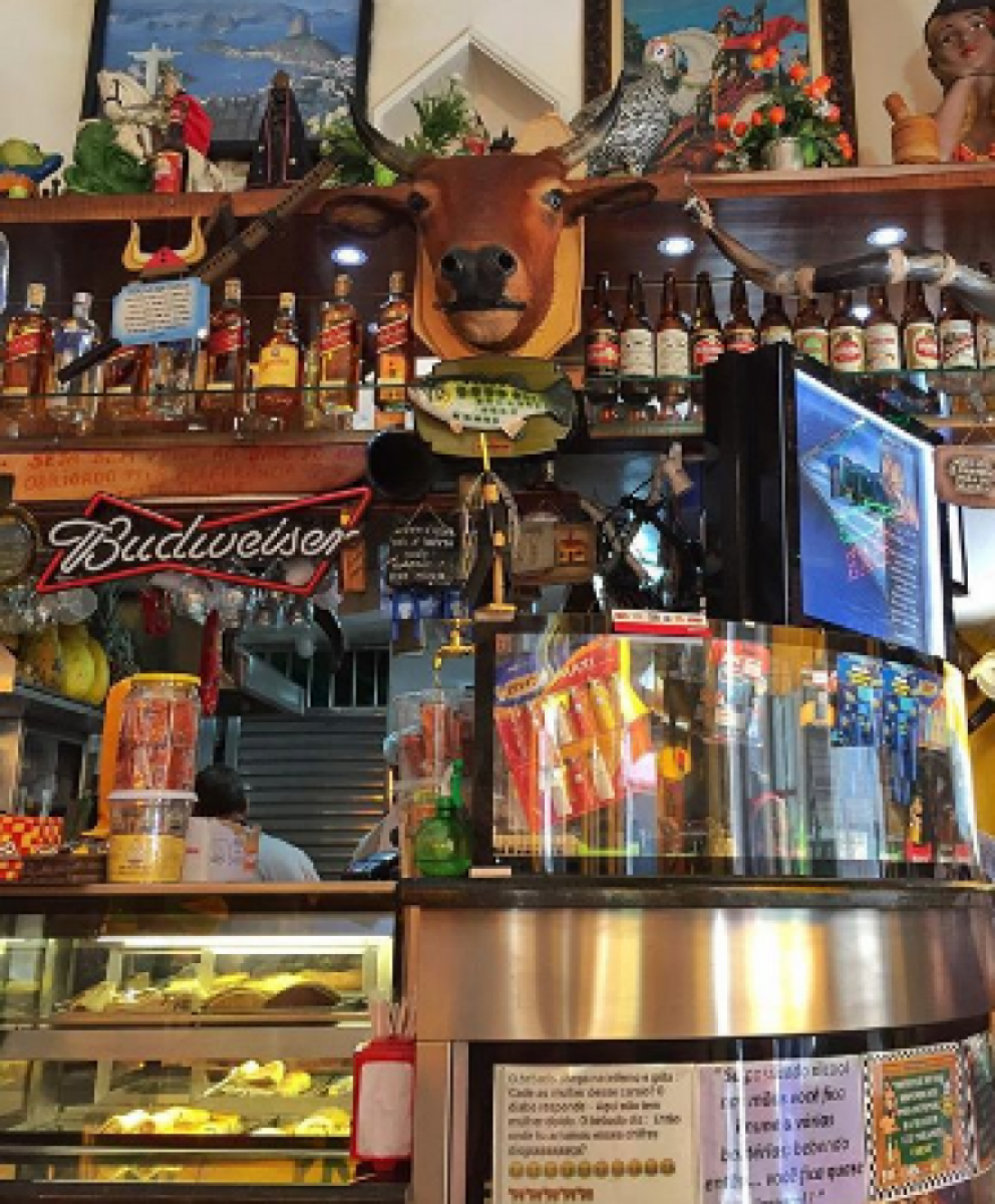 O Bar do Boi faz sucesso entre chifrudos e não chifrudos