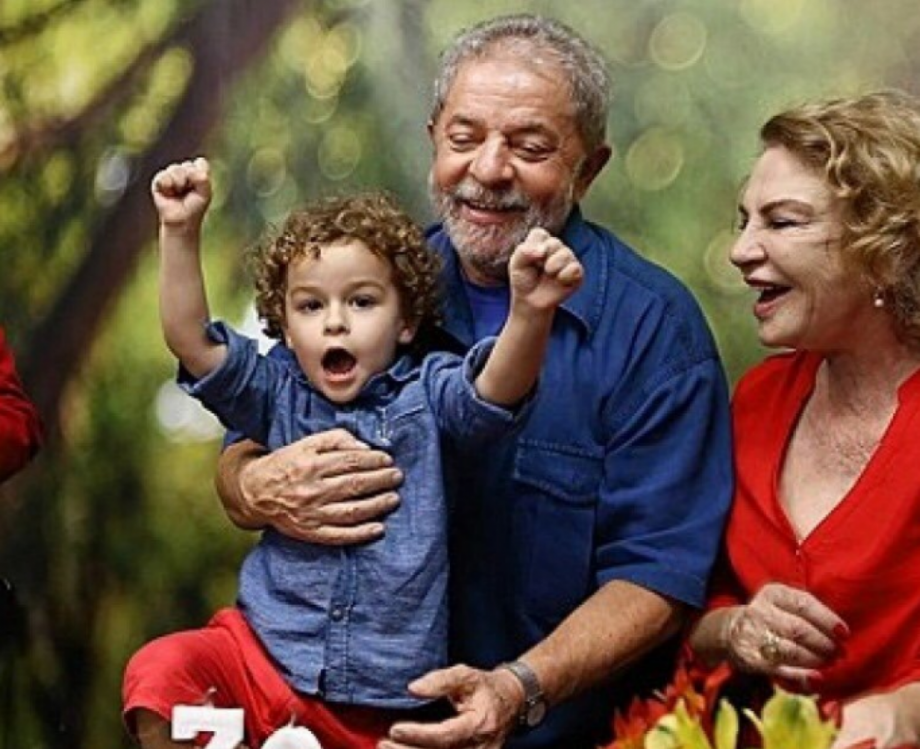 Neto do ex-presidente Lula morreu aos 7 anos, de meningite