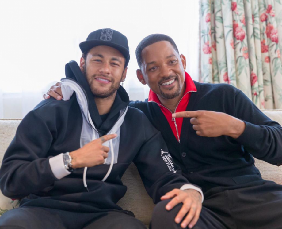 Neymar recebe visita surpresa de Will Smith 