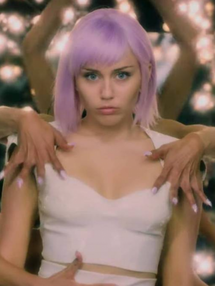 Quinta temporada de 'Black Mirror' chega com três episódios