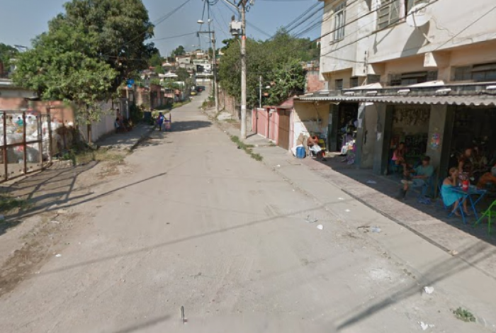 Rua Romão Cardoso, no bairro Colubandê, São Gonçalo