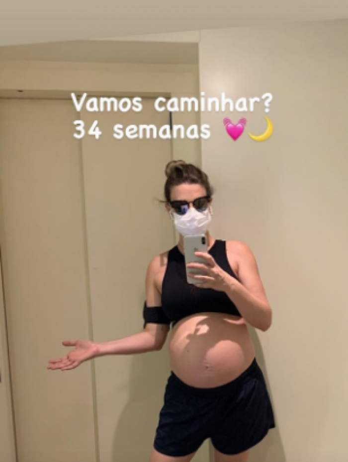 Daiana Garbin exibe barrig&atilde;o de gravidez